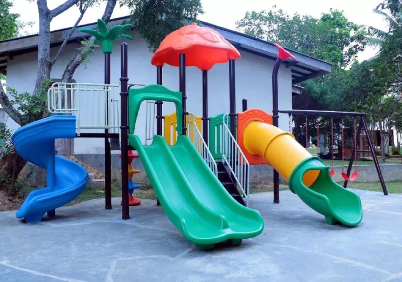 פיליינדלה Dampe Resort מראה חיצוני תמונה
